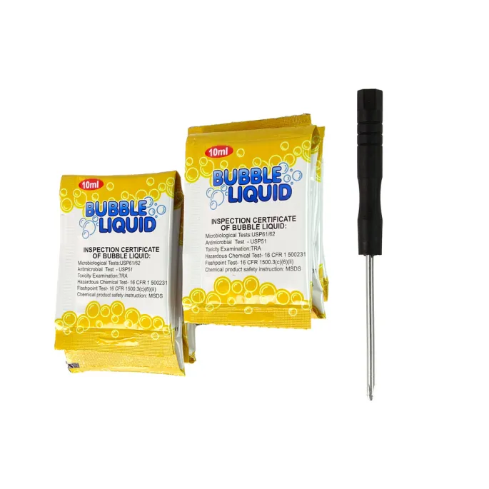 Element zestawu – kosiarka z płynami do baniek i śrubokrętem