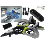 odrzutowiec rc z diodami led w trakcie lotu nocą