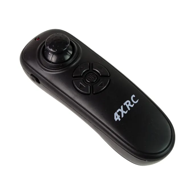 widok od boku na zdalnie sterowany model odrzutowca z pianki