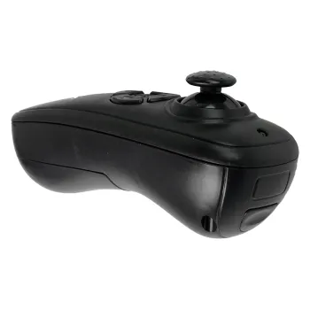 pilot do zdalnie sterowanego odrzutowca w dłoni użytkownika