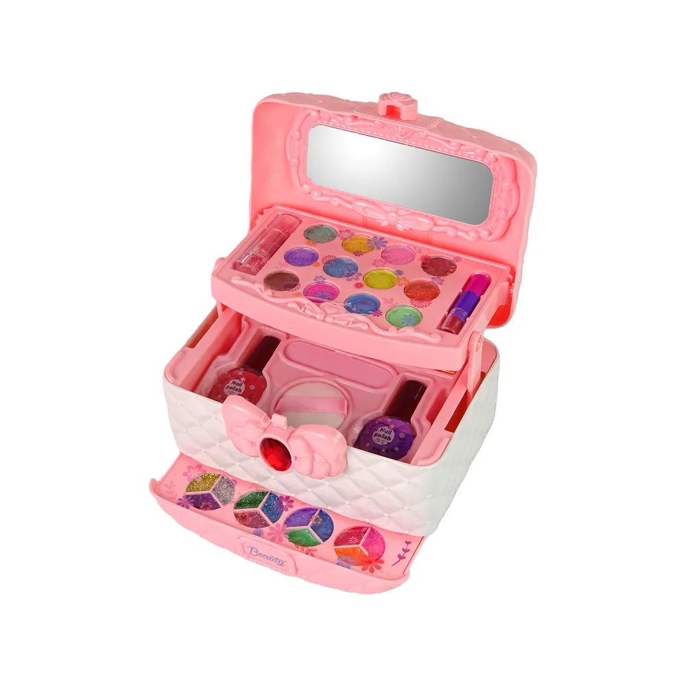 Efektowny kuferek z kokardką do kreatywnej zabawy makijażem