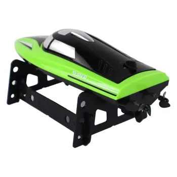 szybka motorówka rc na jeziorze