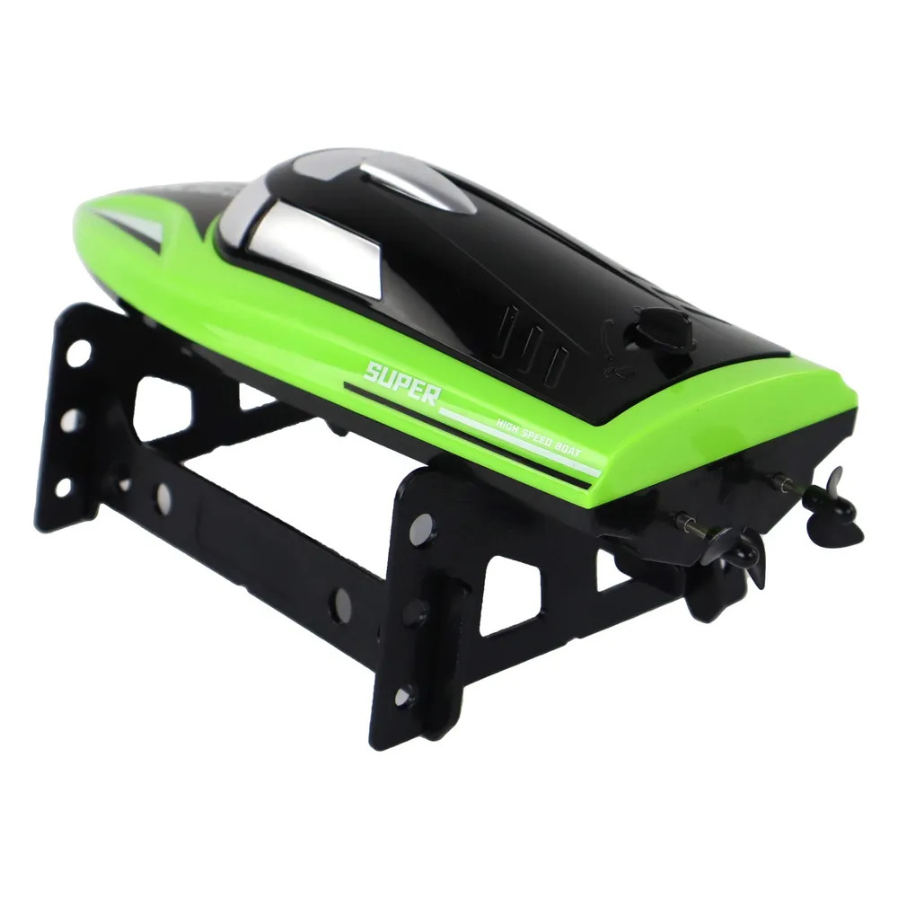 szybka motorówka rc na jeziorze