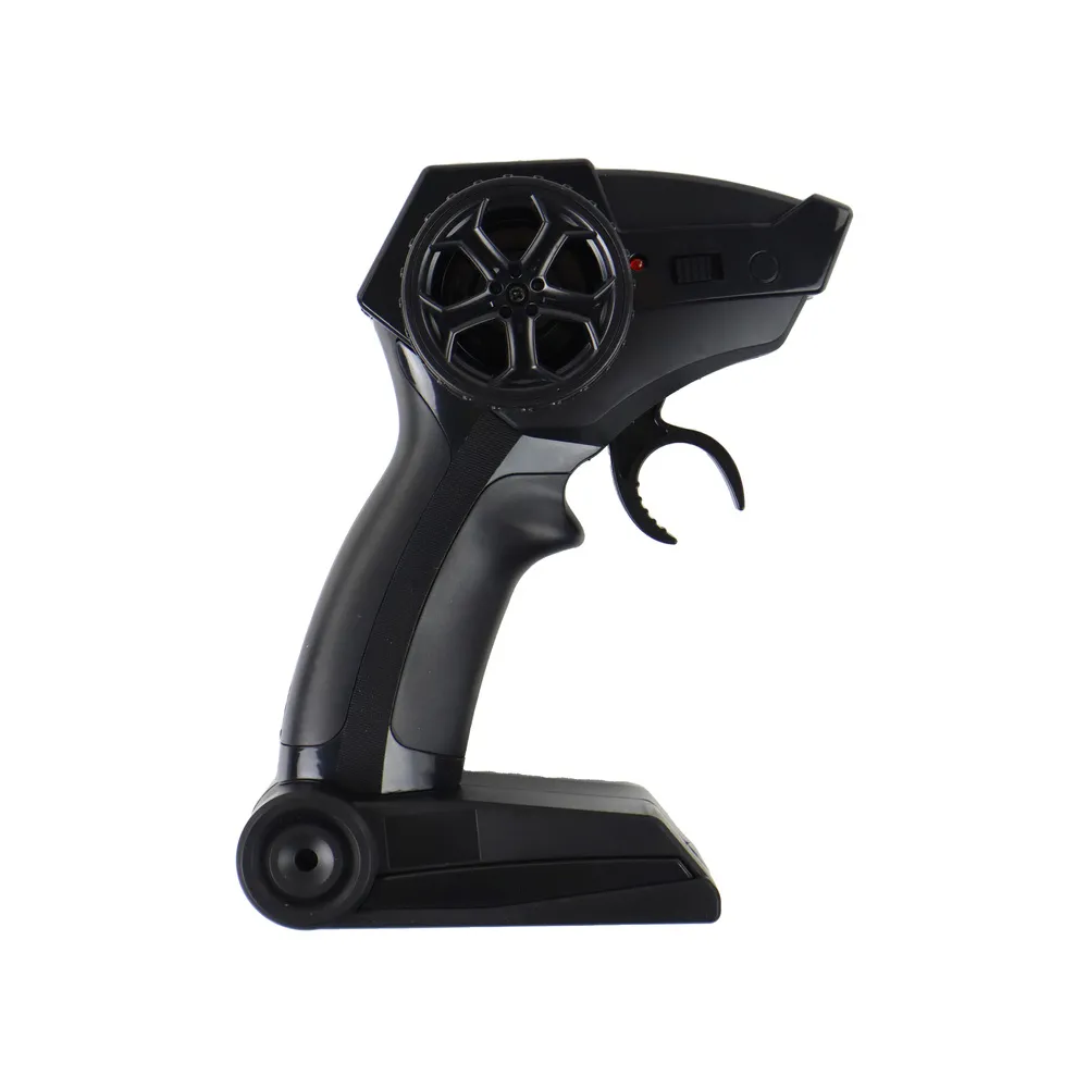 widok boczny zielonej motorówki rc