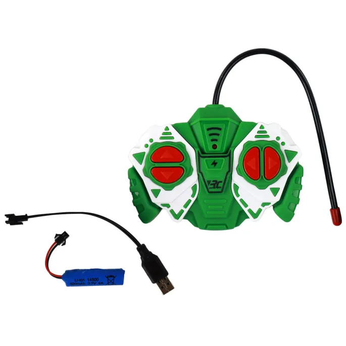 widok z boku na zielony traktor rc z dużymi kołami