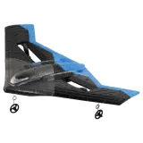 Widok z boku na niebiesko-czarny samolot zdalnie sterowany