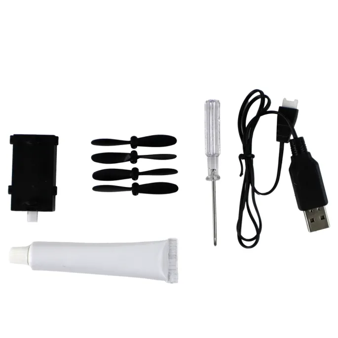 Model zdalnie sterowanego samolotu 4D-G7 na świeżym powietrzu