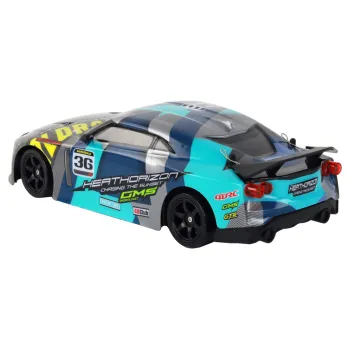 detal sportowego auta rc z napędem na cztery koła