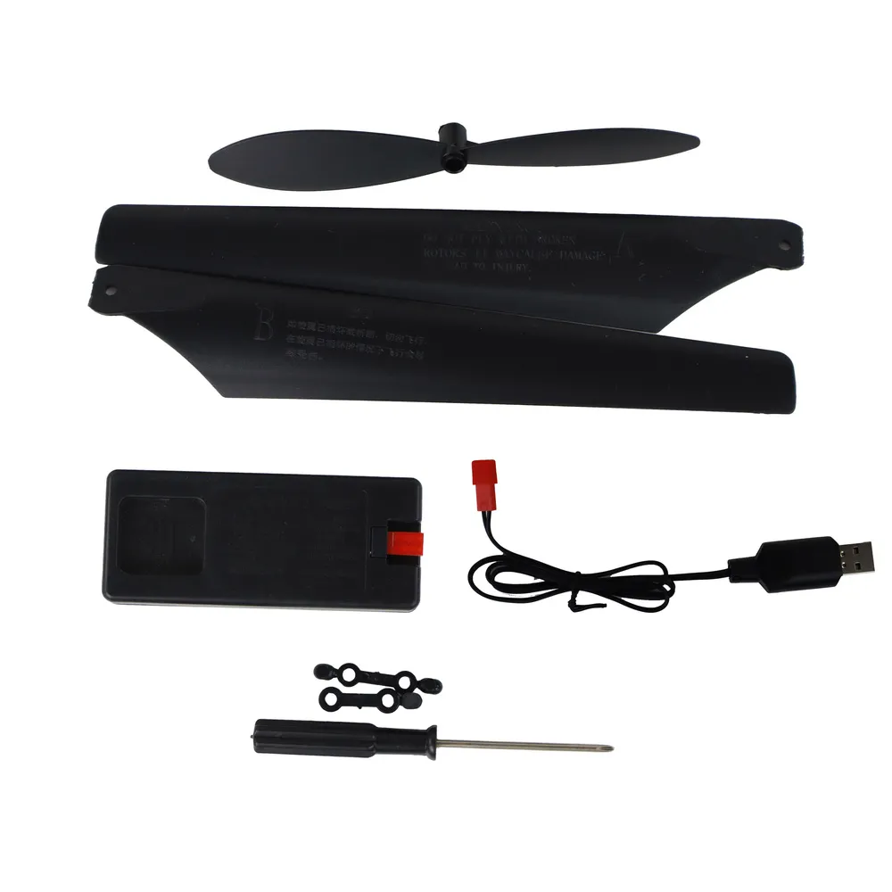 Zestaw akcesoriów do helikoptera RC 4D-M4 na białym tle