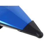 Dwie niebieskie motorówki RC ścigające się na rzece