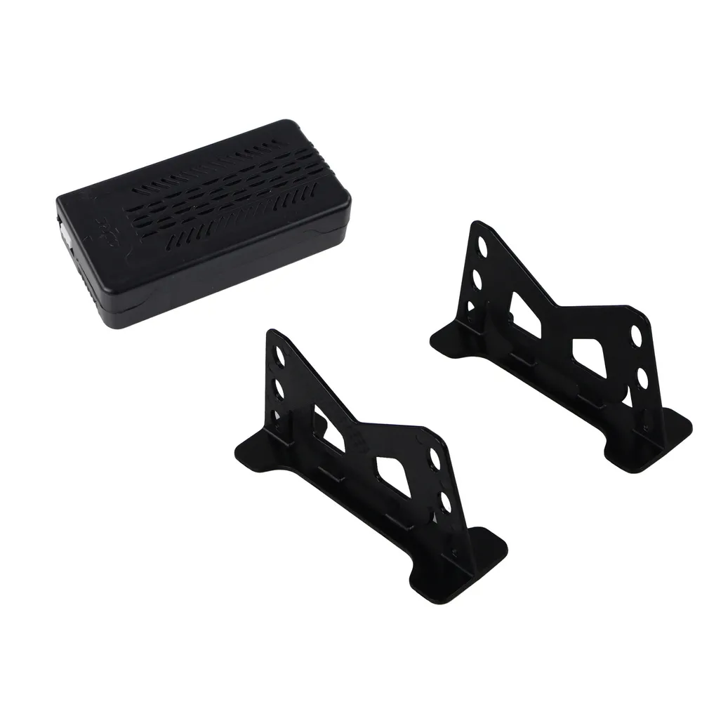 Motorówka RC na podstawce podczas ładowania