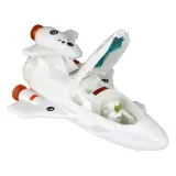 Zbliżenie na panel kontrolny wewnątrz statku kosmicznego zabawka