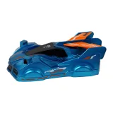 Samochód na laser sterowany pilotem w ruchu po gładkiej powierzchni