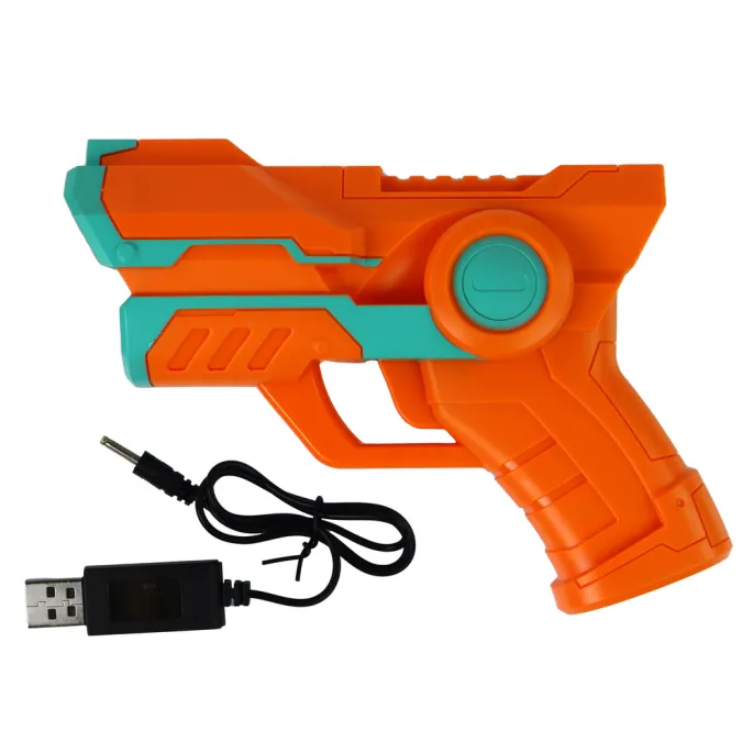 Efektowny niebieski samochód z funkcją jazdy po ścianach na białym tle