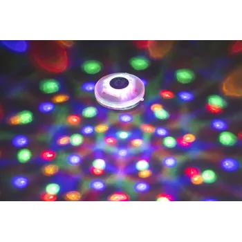 Basen ogrodowy nocą podświetlony lampą LED Bestway 58419