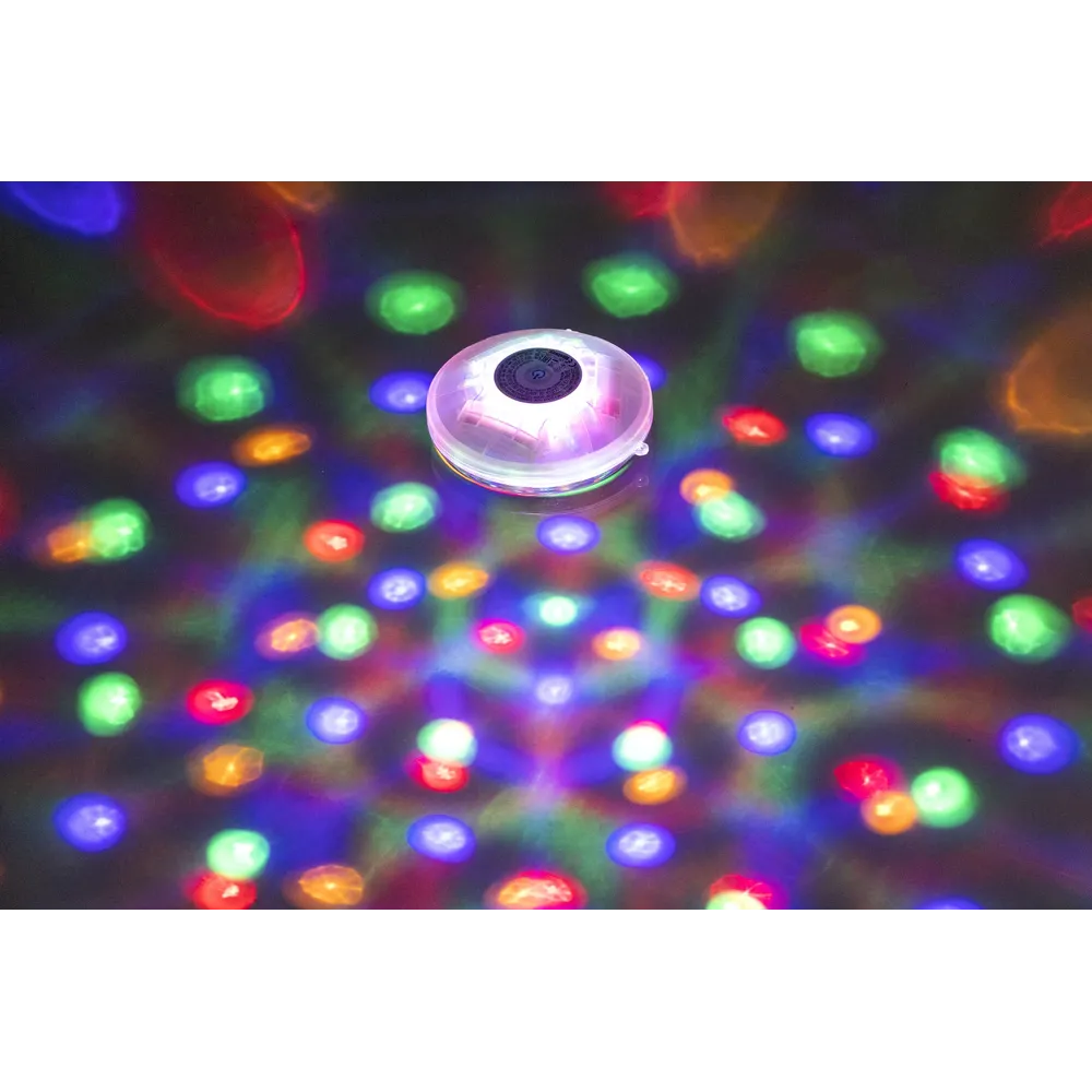 Basen ogrodowy nocą podświetlony lampą LED Bestway 58419