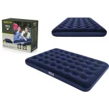 Dmuchany materac Bestway 191 x 137 x 22 cm rozłożony na trawie