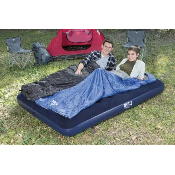 Materac dmuchany Bestway 67002 z widocznym zaworem do pompowania