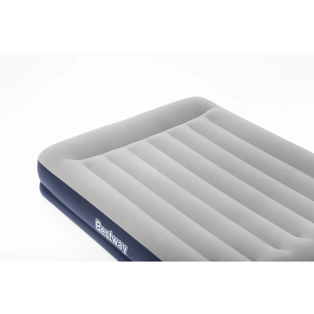 Dwuosobowy dmuchany materac z miękką flokowaną powierzchnią