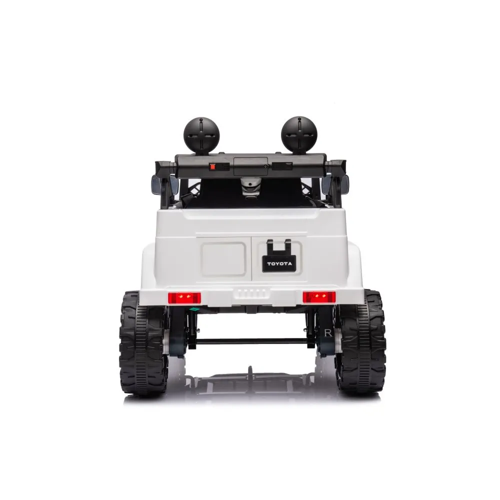 Auto Na Akumulator Toyota FJ Biała 4x4