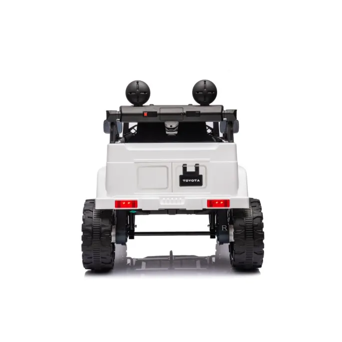 Auto Na Akumulator Toyota FJ Biała 4x4