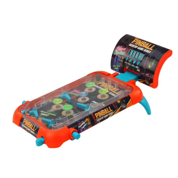 Zbliżenie na flippery i kolorowe efekty świetlne pinballa