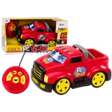 Czerwone autko kreskówkowe z pilotem, gotowe do dziecięcej zabawy