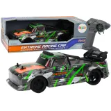 Autko RC szaro-zielone do driftu w skali 1:16 z gumowymi kołami