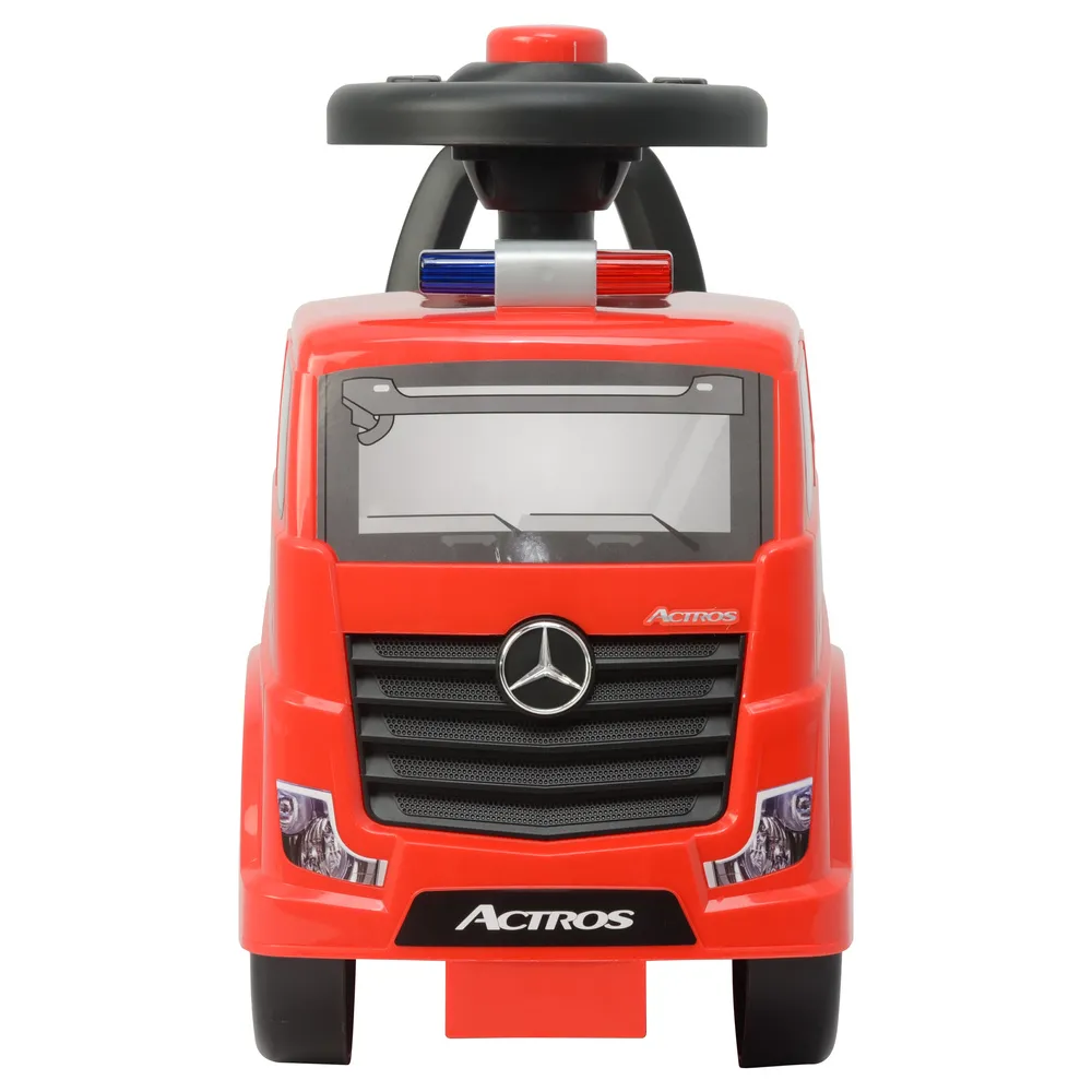 Realistyczny jeździk Mercedes Actros Policja na podwórku