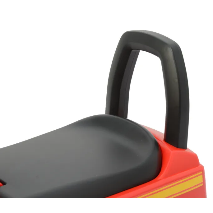 Wytrzymały jeździk policyjny Mercedes Actros gotowy do zabawy