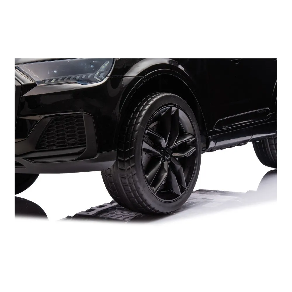 Auto na Akumulator Audi Q7 Czarne Lakierowane