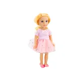 Zbliżenie na sukienkę z tiulu i stylowe buciki na lalce