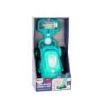 Zielony jeździk do puszczania baniek mydlanych na świeżym powietrzu