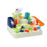 Widok zestawu toru przeszkód dla dzieci z parkingiem i samochodzikami