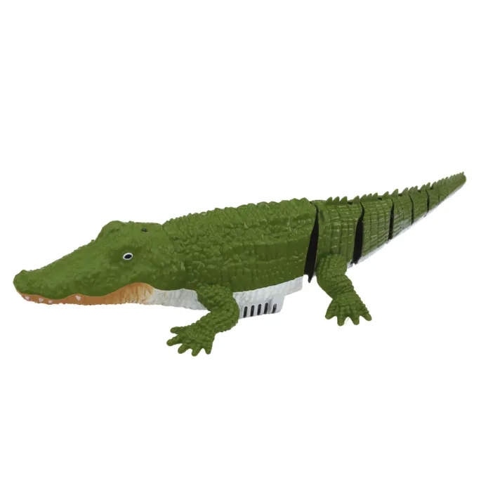 Zdalnie sterowany krokodyl w kolorze zielonym podczas zabawy na wodzie