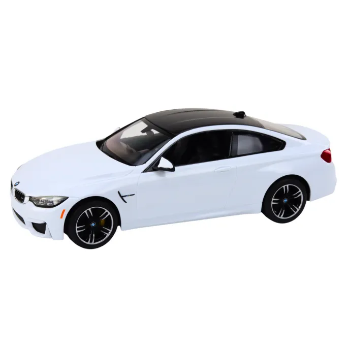 Zbliżenie na detale modelu RC BMW M4 Coupe z chromowanymi akcentami