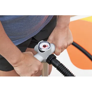 Pompka ręczna z funkcją pompowania i wypompowywania powietrza