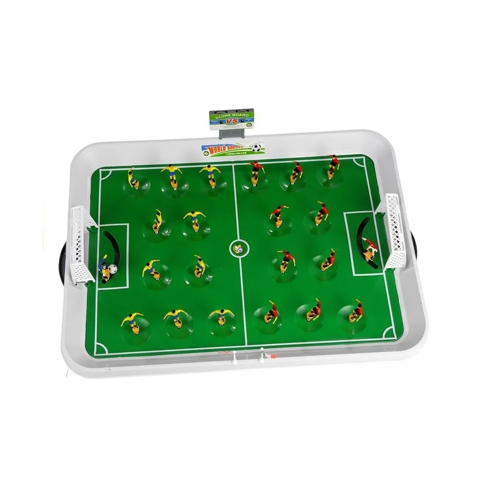 zestaw piłkarzyków football z pełnymi drużynami na zielonym boisku