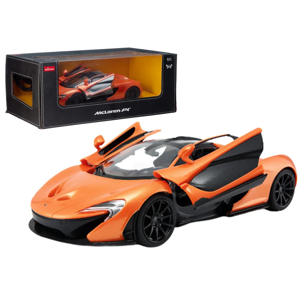 Pomarańczowy McLaren P1 RC 1:14 podczas jazdy na zewnątrz