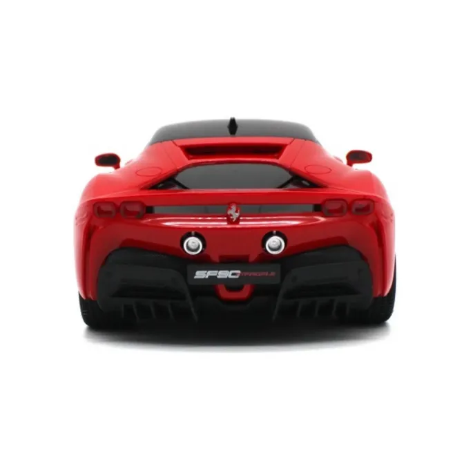 Zbliżenie na detale karoserii Ferrari SF90 Stradale Rastar 1:18