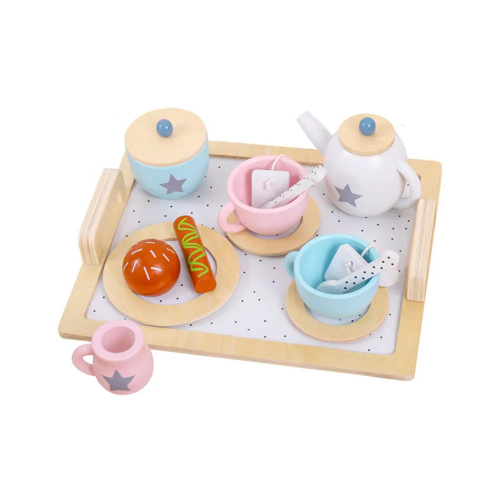 Pastelowy drewniany zestaw kawowy i herbaciany dla najmłodszych