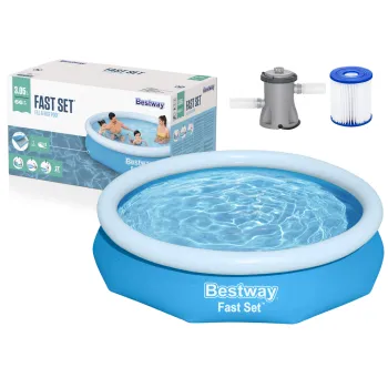 Basen rozporowy Bestway 305 x 66 cm w ogrodzie w słoneczny dzień