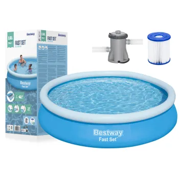 Dmuchany basen rozporowy Bestway w ogrodzie latem