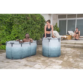 Zbiornik z zaworem spustowym dla wygody użytkowania