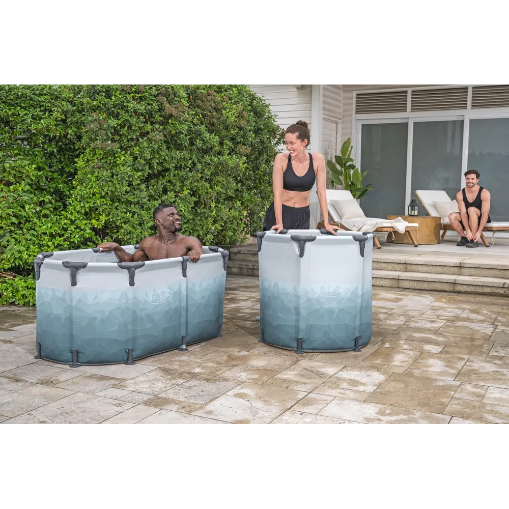 Zbiornik z zaworem spustowym dla wygody użytkowania