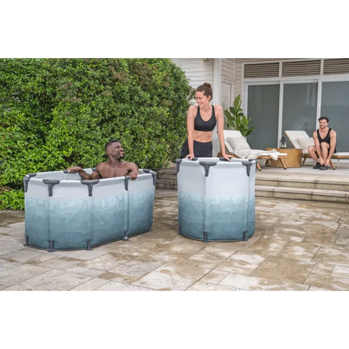 Zbiornik z zaworem spustowym dla wygody użytkowania