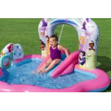 Zjeżdżalnia z łukiem wodnym w placu zabaw Disney Bestway 9103Y