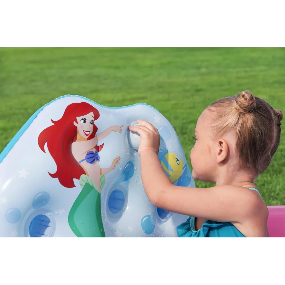 Dmuchany plac zabaw Disney z grą w rzucanie pierścieniami