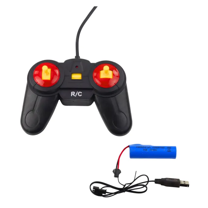 Samochód zdalnie sterowany RC podczas jazdy po nierównym terenie