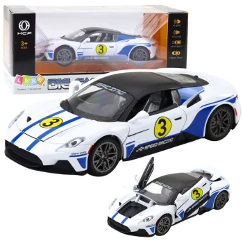 Biały samochód metalowy sportowy w skali 1:22 na tle neutralnym